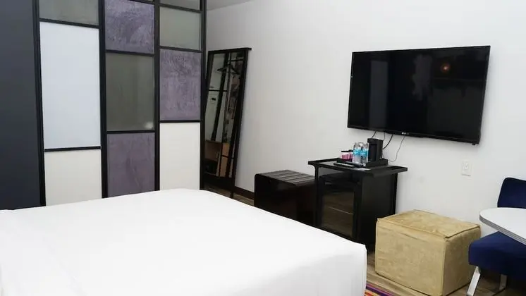 Oda, 1 En Büyük (King) Boy Yatak, Balkon, Köşe (Urban)