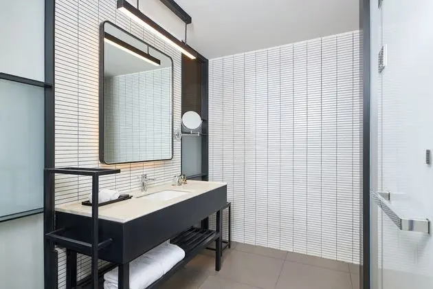 Oda, 2 Çift Kişilik Yatak, Sigara İçilmez, Şehir Manzaralı