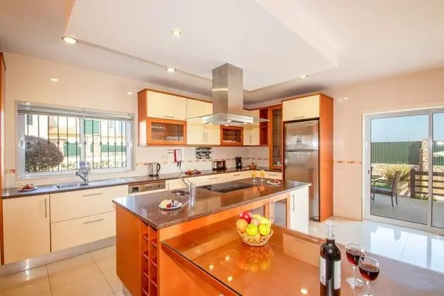 Villa, 4 Yatak Odası, Kişiye Özel Havuzlu