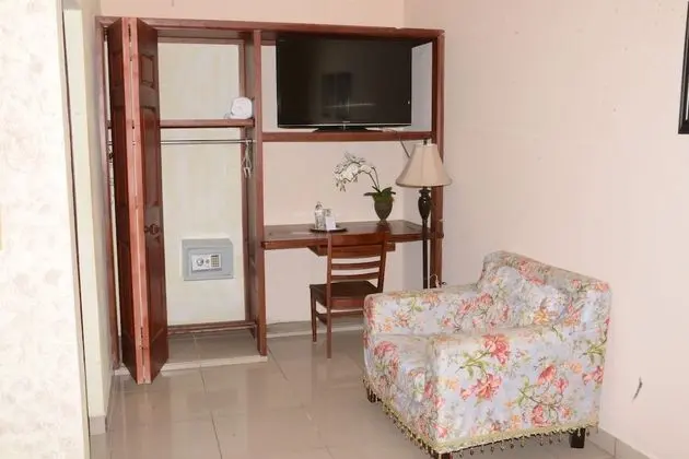 Üç Kişilik Oda