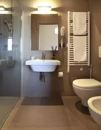 Standard Tek Büyük veya İki Ayrı Yataklı Oda, Balkon