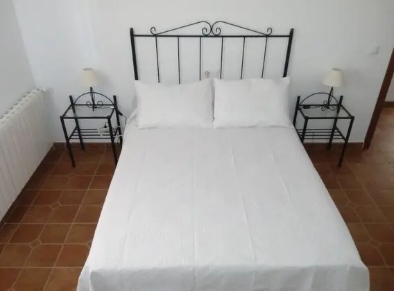 Tek Büyük Yataklı Oda, Ortak Banyo