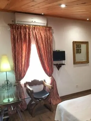 Tek Büyük Yataklı Oda, 1 Çift Kişilik Yatak, Özel Banyo (Buhardilla)