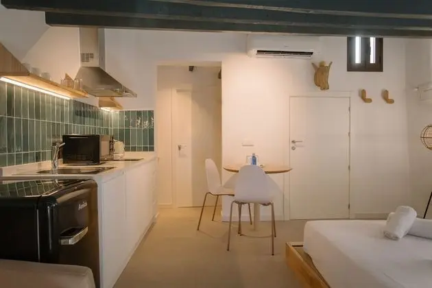 Stüdyo, Banyolu/Duşlu