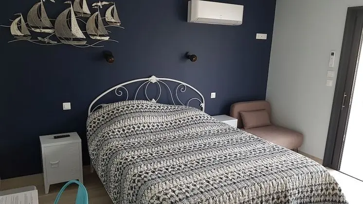 Üç Kişilik Oda (La Pierrière)