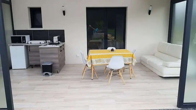 Üç Kişilik Oda (La Pierrière)