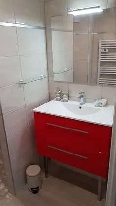 Üç Kişilik Oda (Sauvajou)