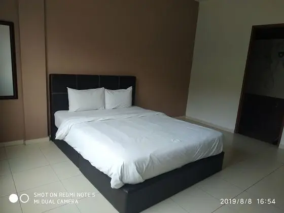 Basic Tek Büyük Yataklı Oda