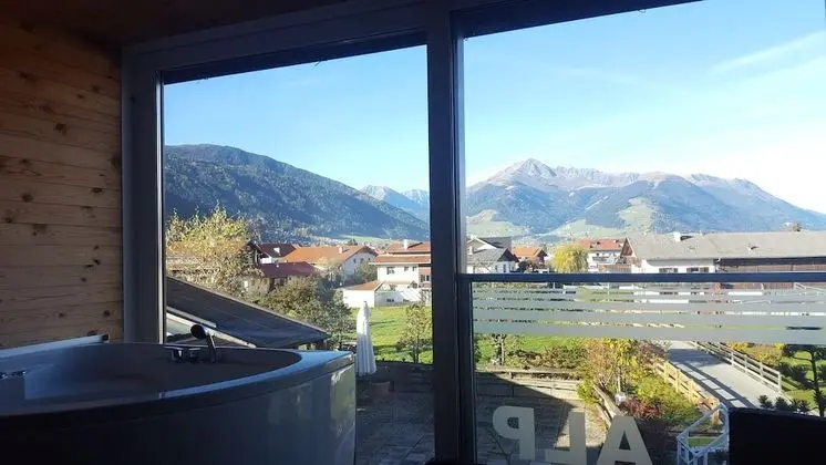 Dört Kişilik Oda, 1 Çift Kişilik Yatak ve Çekyat