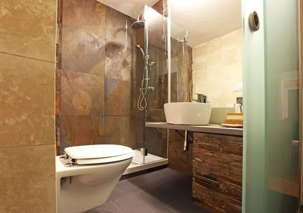 Dört Kişilik Oda, 1 Çift Kişilik Yatak ve Çekyat