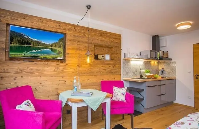 Exclusive Stüdyo, Dağ Manzaralı