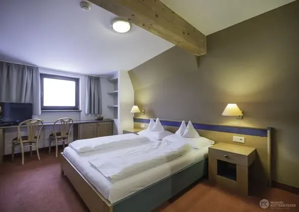 Basic Tek Büyük Yataklı Oda (Nontiscordardimé B)