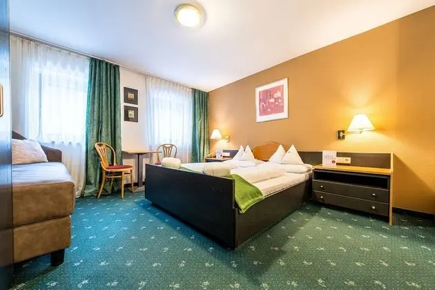 Basic Tek Büyük Yataklı Oda (Nontiscordardimé B)