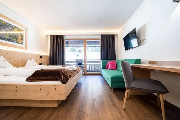 Superior Tek Büyük Yataklı Oda, Balkon (Girasole)