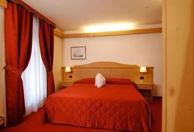 Tek Büyük veya İki Ayrı Yataklı Oda (Spa Access)