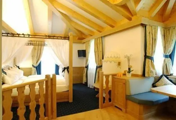 Tek Büyük veya İki Ayrı Yataklı Oda (Spa Access)