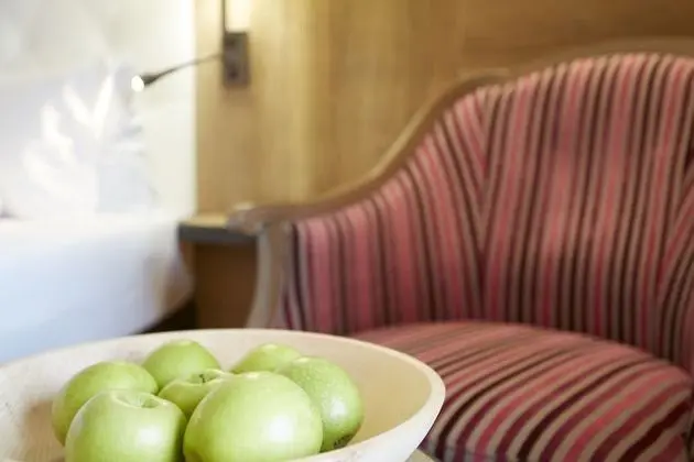 Classic Tek Büyük Yataklı Oda