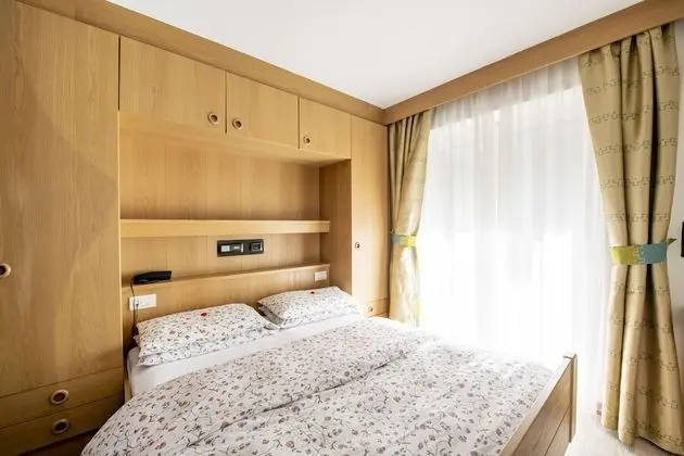 Standard Tek Büyük veya İki Ayrı Yataklı Oda, Balkon, Dağ Manzaralı