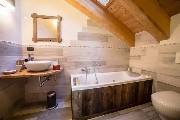 Üç Kişilik Oda, Özel Banyo