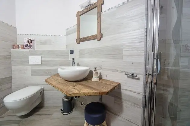 Üç Kişilik Oda, Özel Banyo