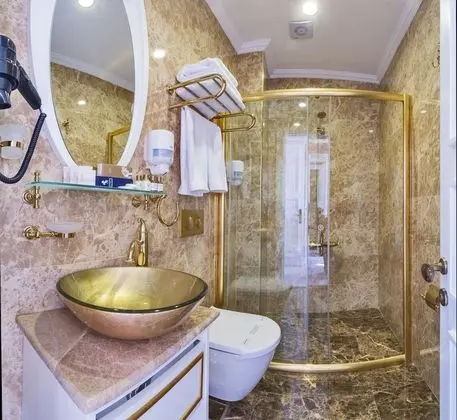Bathroom shower