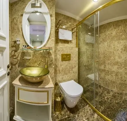 Bathroom shower