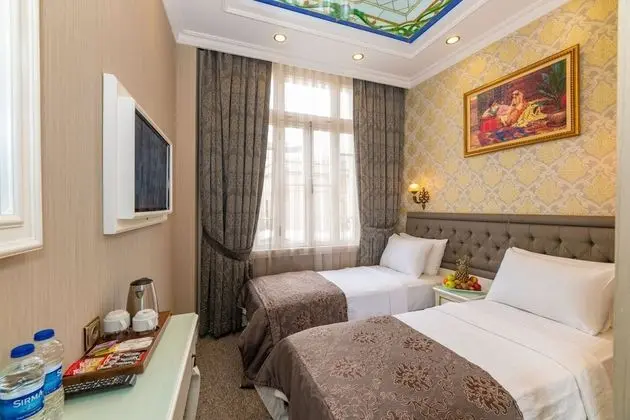 Superior Tek Büyük veya İki Ayrı Yataklı Oda