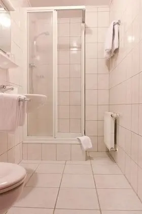 Classic Tek Büyük Yataklı Oda, Balkon, Bahçe Manzaralı