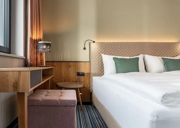 Classic Tek Büyük Yataklı Oda