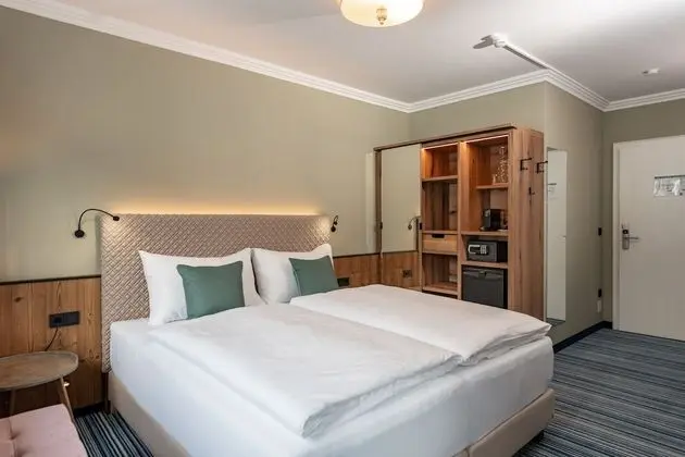 Classic Tek Büyük Yataklı Oda