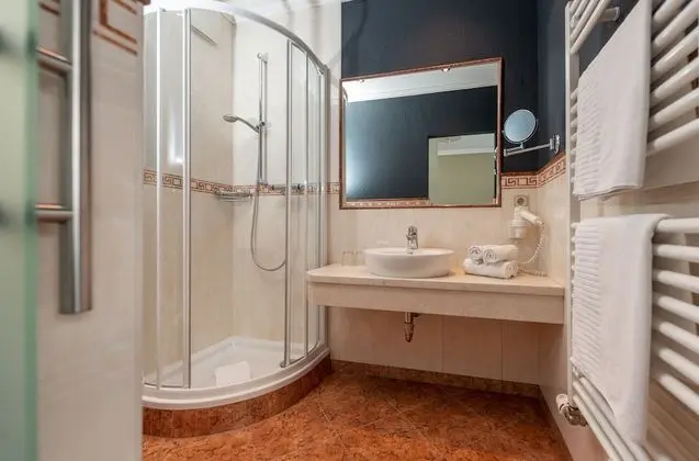 Classic Tek Büyük Yataklı Oda