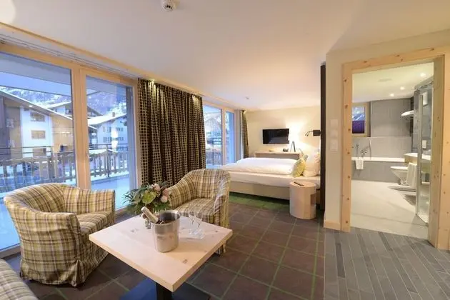 Junior Süit, Balkon, Dağ Manzaralı (Matterhorn)