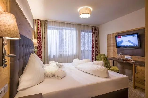 Üç Kişilik Oda, 1 Yatak Odası