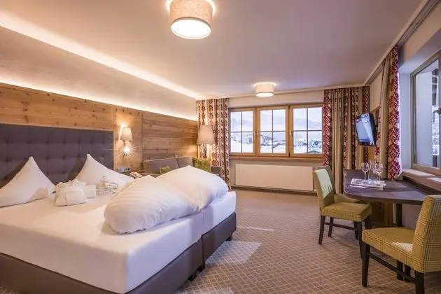 Üç Kişilik Oda, 1 Yatak Odası