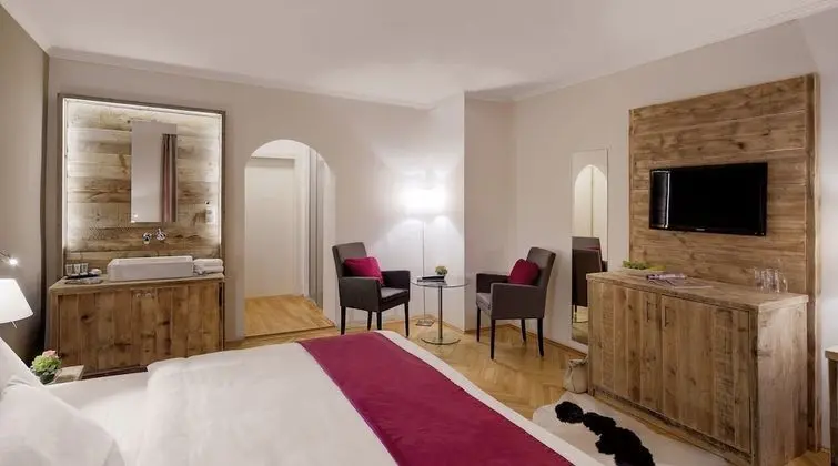 Comfort Tek Büyük Yataklı Oda (Alpenchic)