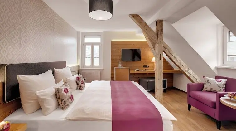 Comfort Tek Büyük Yataklı Oda (Alpenchic)