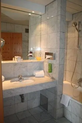 Deluxe Dört Kişilik Oda