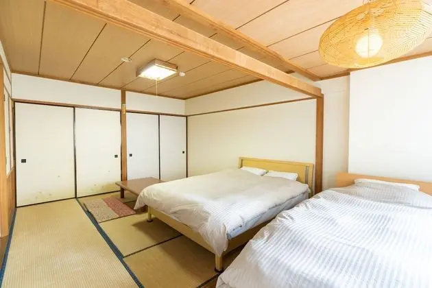 Family Dört Kişilik Oda, Sigara İçilmez (Western Japanese, w/ Toilet, w/o TV)