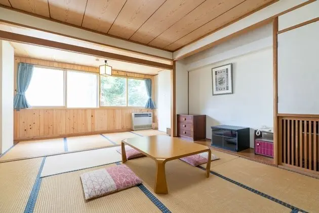 Family Oda, Sigara İçilmez (Japanese Style, w/ Toilet, w/o TV)