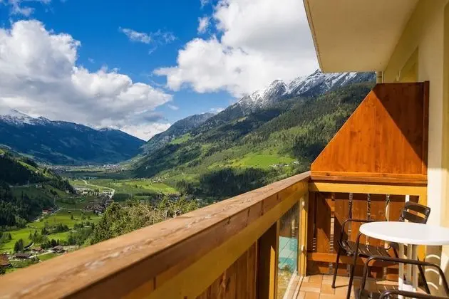 Panoramic Tek Büyük Yataklı Oda, Balkon, Vadi Manzaralı