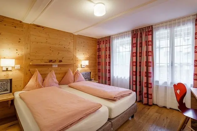 Superior Tek Büyük Yataklı Oda (Stammhaus /Chalet Enzian)