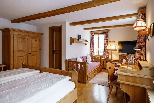 Superior Tek Büyük Yataklı Oda (Stammhaus /Chalet Enzian)