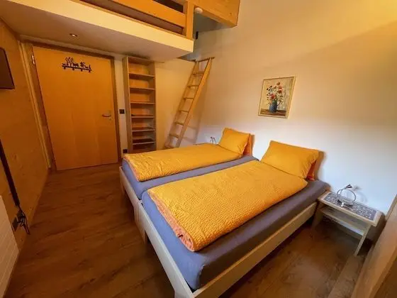 a.) Weidhaus-Fewo mit Balkon