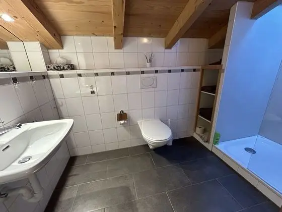 a.) Weidhaus-Fewo mit Balkon