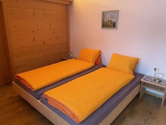 a.) Weidhaus-Fewo mit Balkon