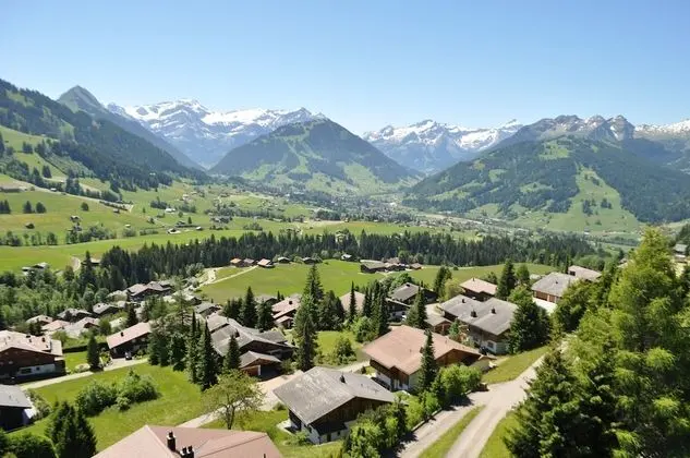 a.) Weidhaus-Fewo mit Balkon