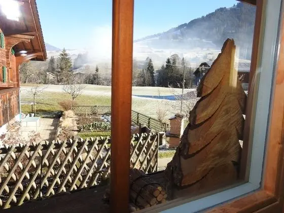 c.) Weidhaus-Stockbettzimmer