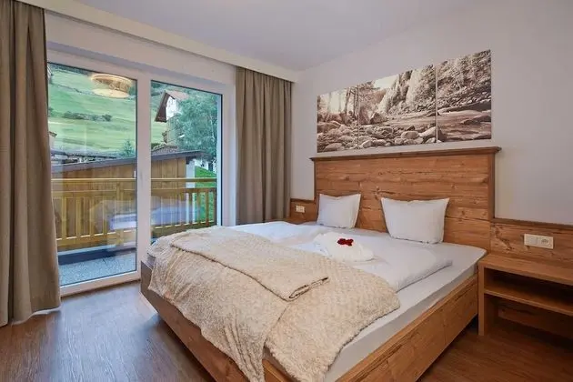 Apartment, 3 Schlafzimmer, Balkon, Hanglage (Top 400) (zzgl. Reinigungsgebühr 230 Euro)