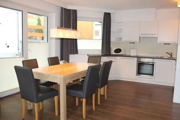Apartment, 3 Schlafzimmer, Balkon, Hanglage (Top 400) (zzgl. Reinigungsgebühr 230 Euro)
