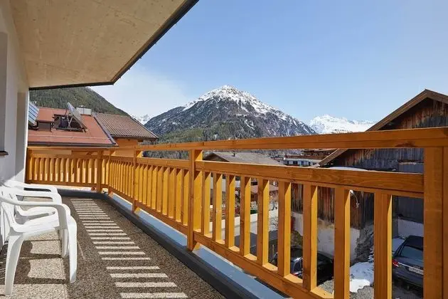 Apartment, 3 Schlafzimmer, Balkon, Hanglage (Top 400) (zzgl. Reinigungsgebühr 230 Euro)